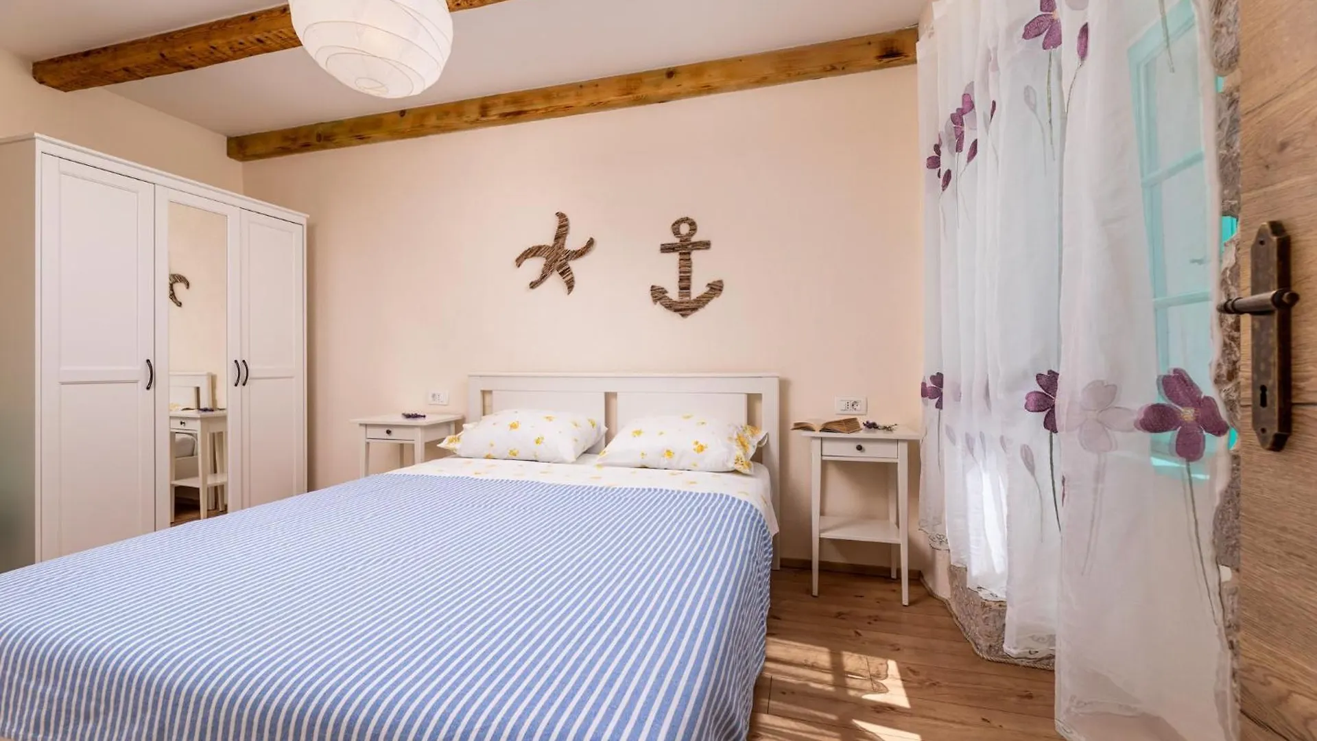 Villa Antica Rasopasno 0*,  Croatia