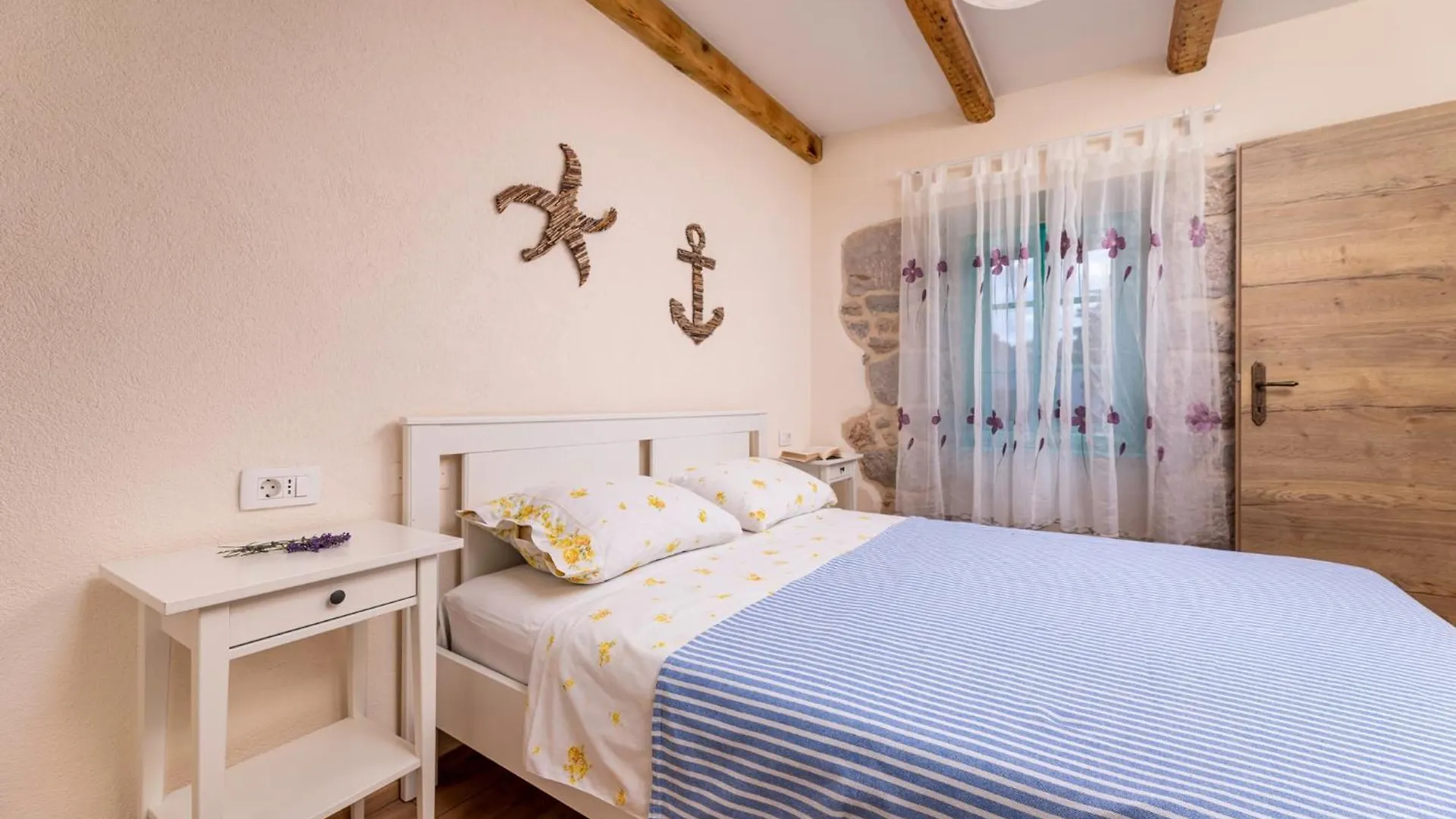 Villa Antica Rasopasno 0*,  Croatia