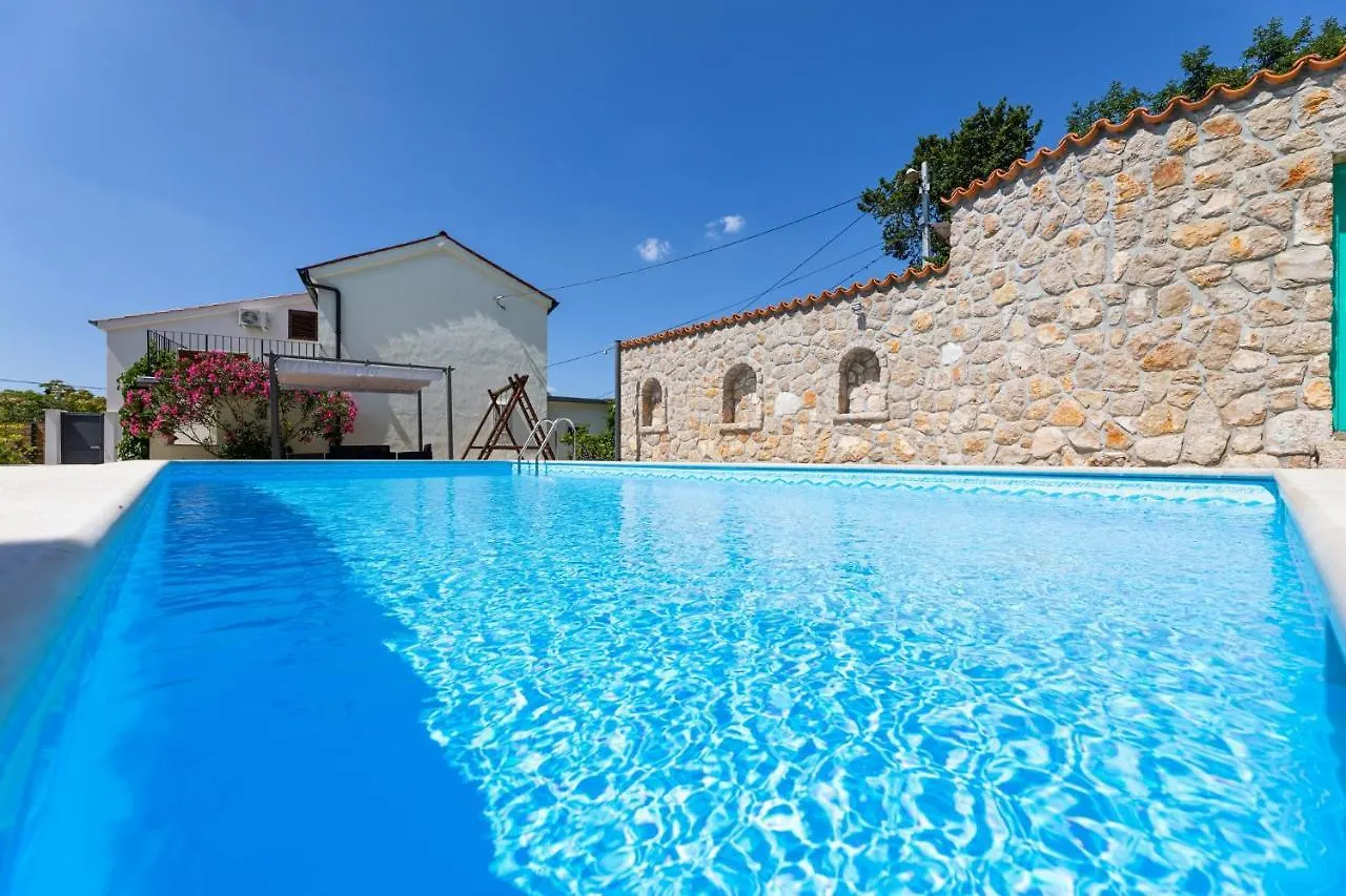 Holiday home Villa Antica Rasopasno